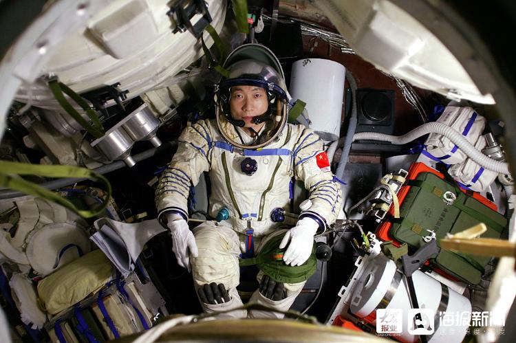 什么是“taikonaut”？杨利伟：这是中国航天员的专属英语单词由钱学森提出(图5)